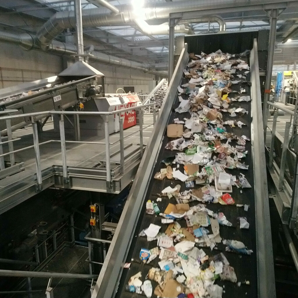 Centre de tri de déchets Astria, à Bègles